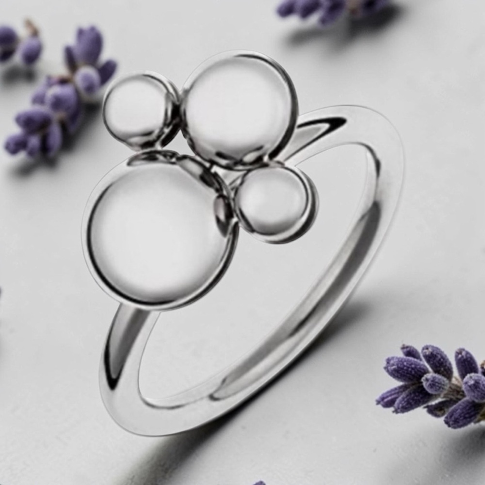 NWT. Calvin Klein Silver Bead Ring